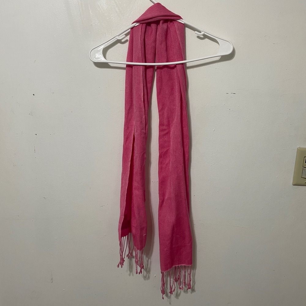 Bloomingdale's Pink Silk Cashmere Blend Scarf Fringe Accessory Women 60"X11"READ